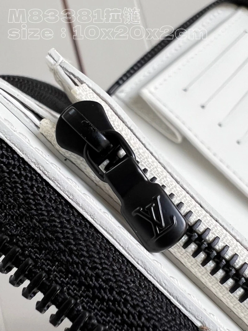 LV Wallets 4365H-0628