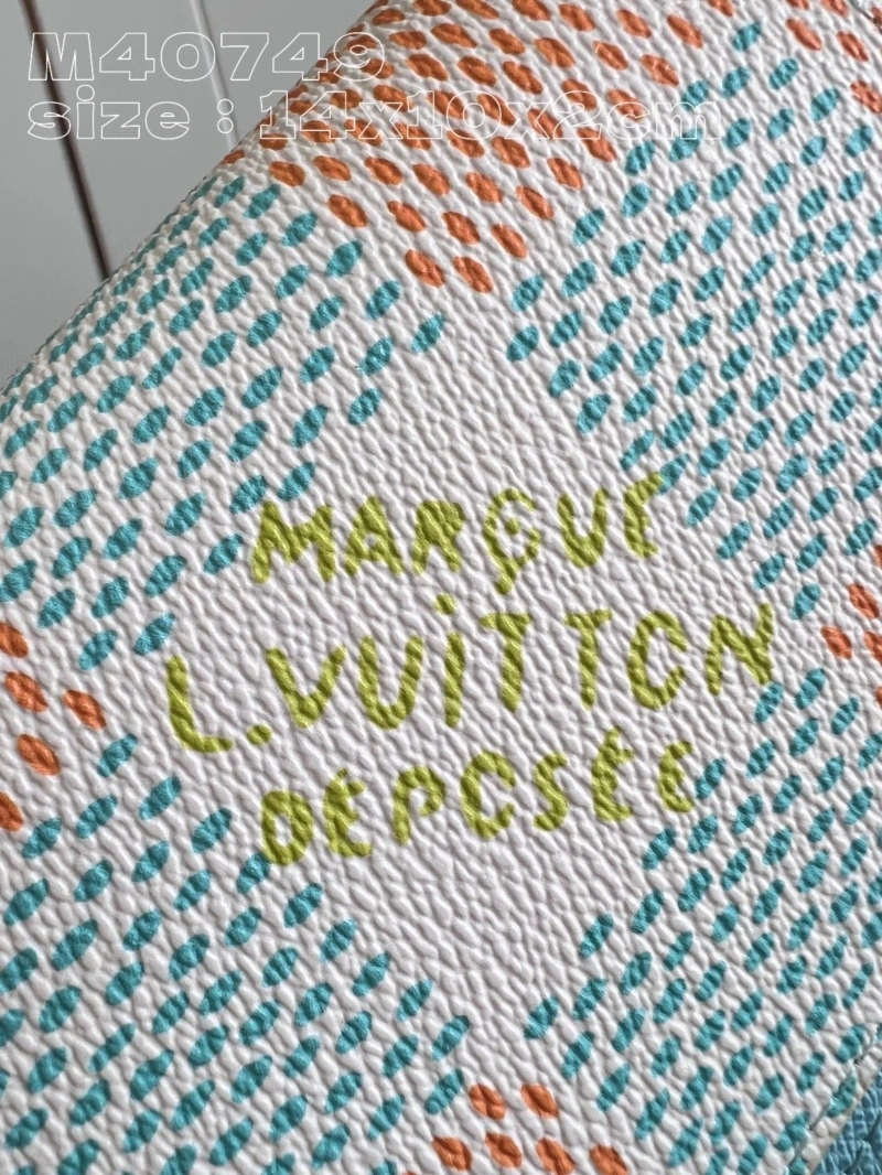 LV Wallets 4365H-0636