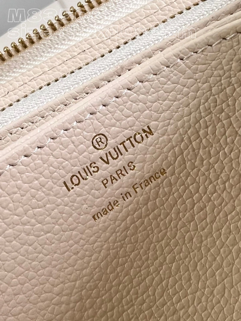 LV Wallets 4365H-0638