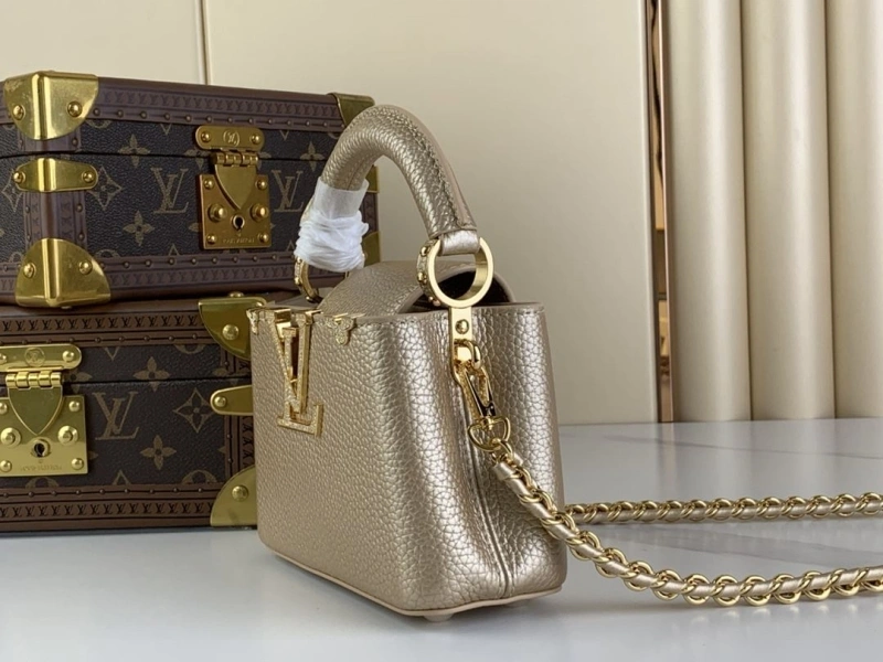 LV Capucines Bags 4365H-0669