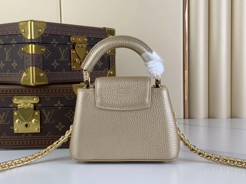 LV Capucines Bags 4365H-0669