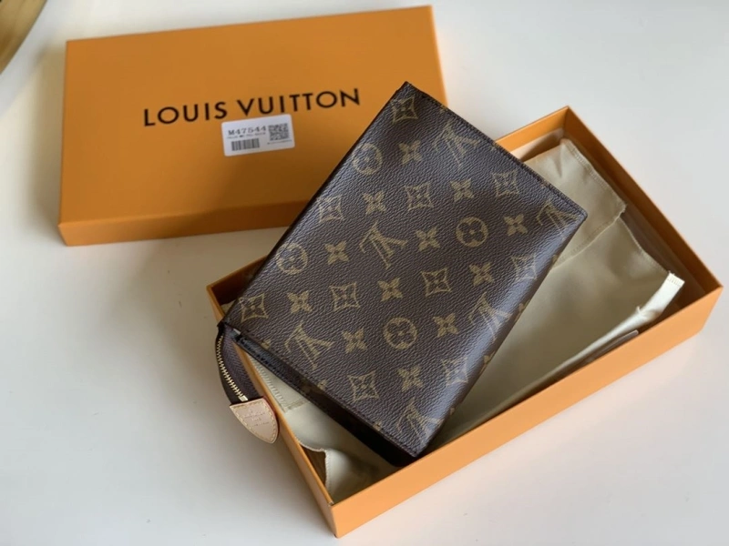 LV Wallets 4365I-0075