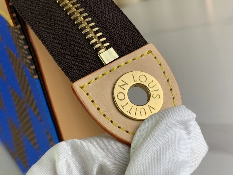 LV Clutch Bags 4365I-0077