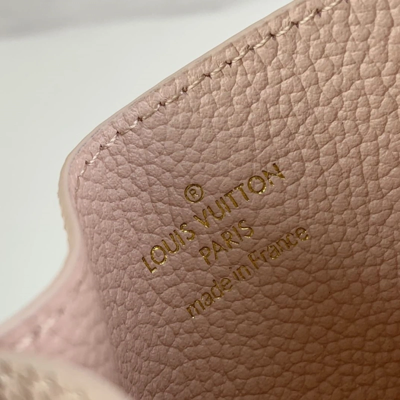 LV Wallets 4365I-0079