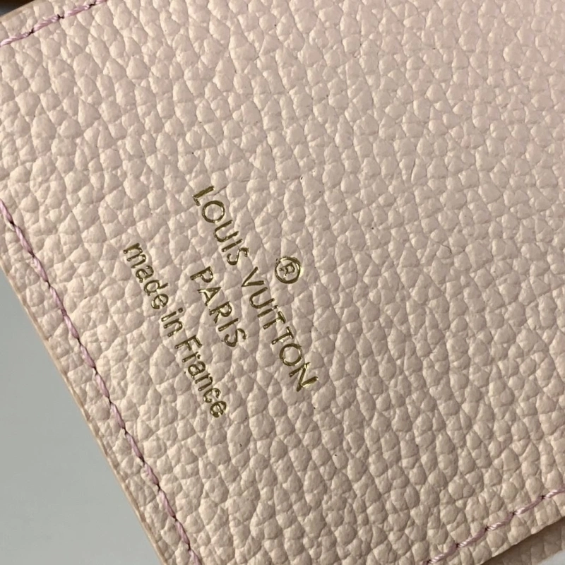 LV Wallets 4365I-0082