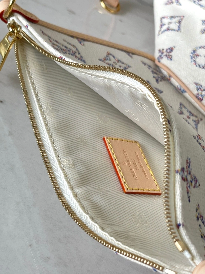 LV Shopping Bags 4365I-0105