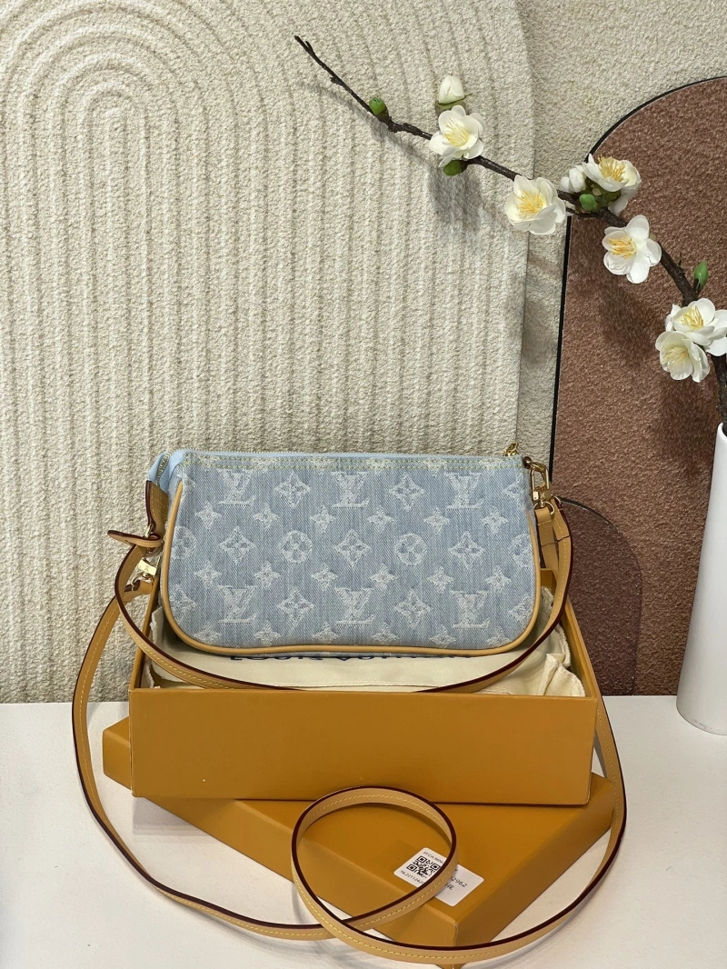 LV Clutch Bags 4365I-0238