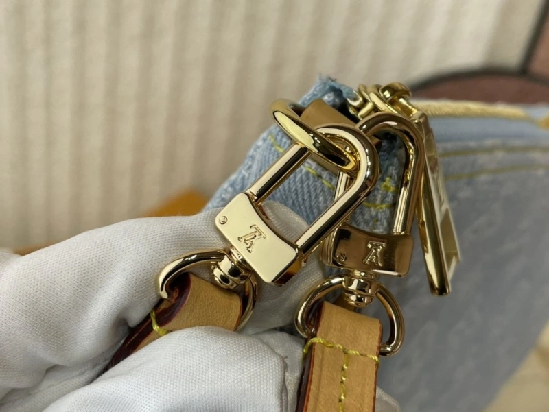 LV Clutch Bags 4365I-0238