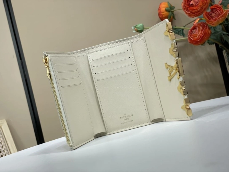 LV Wallets 4365I-0286