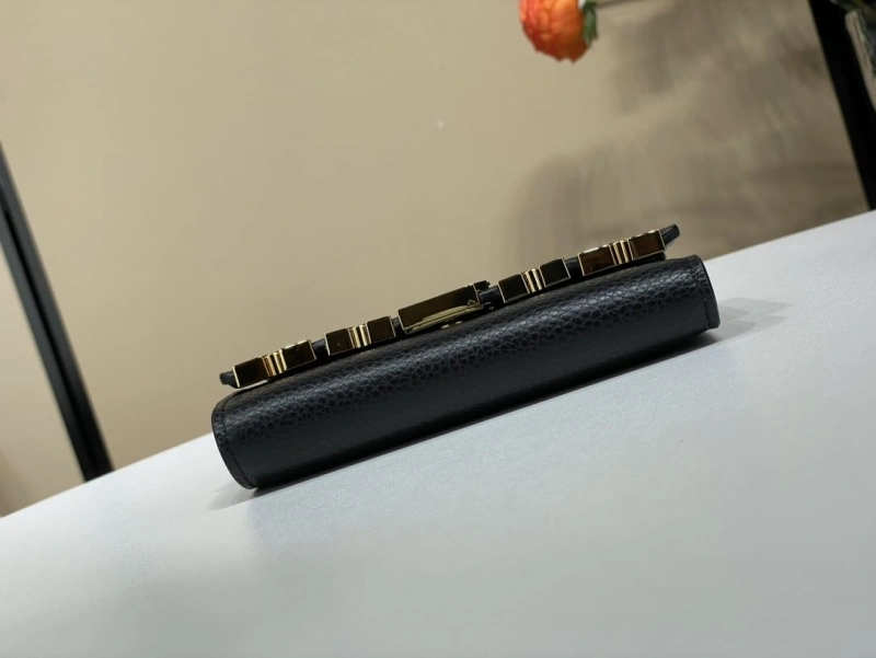 LV Wallets 4365I-0288