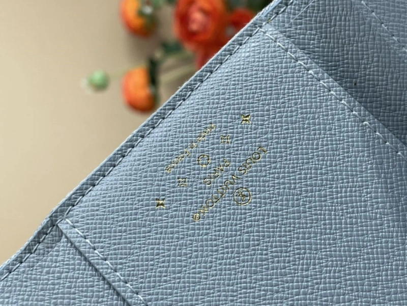 LV Wallets 4365I-0289