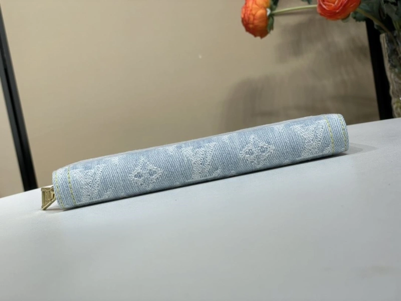 LV Wallets 4365I-0291