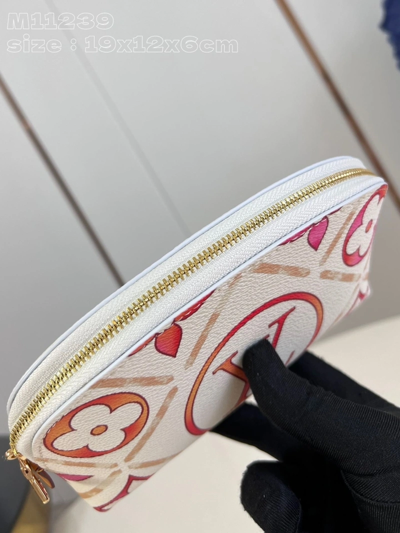 LV Wallets 4365I-0324