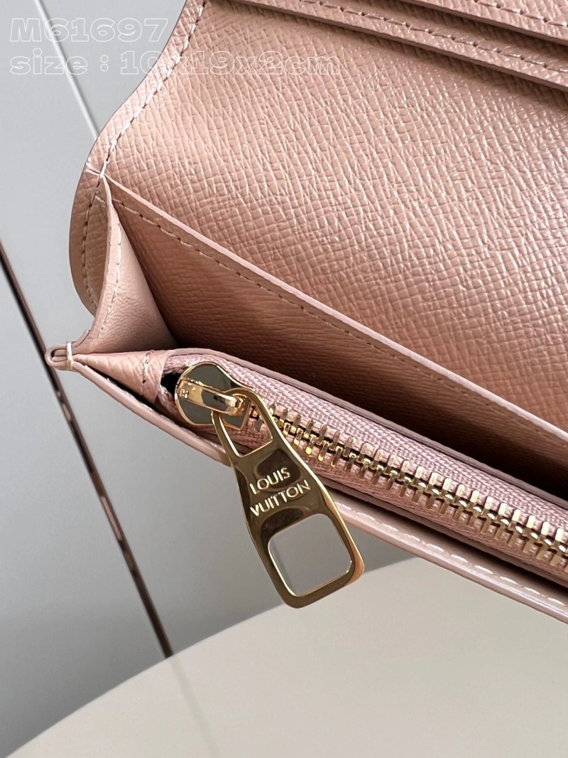 LV Wallets 4365I-0423