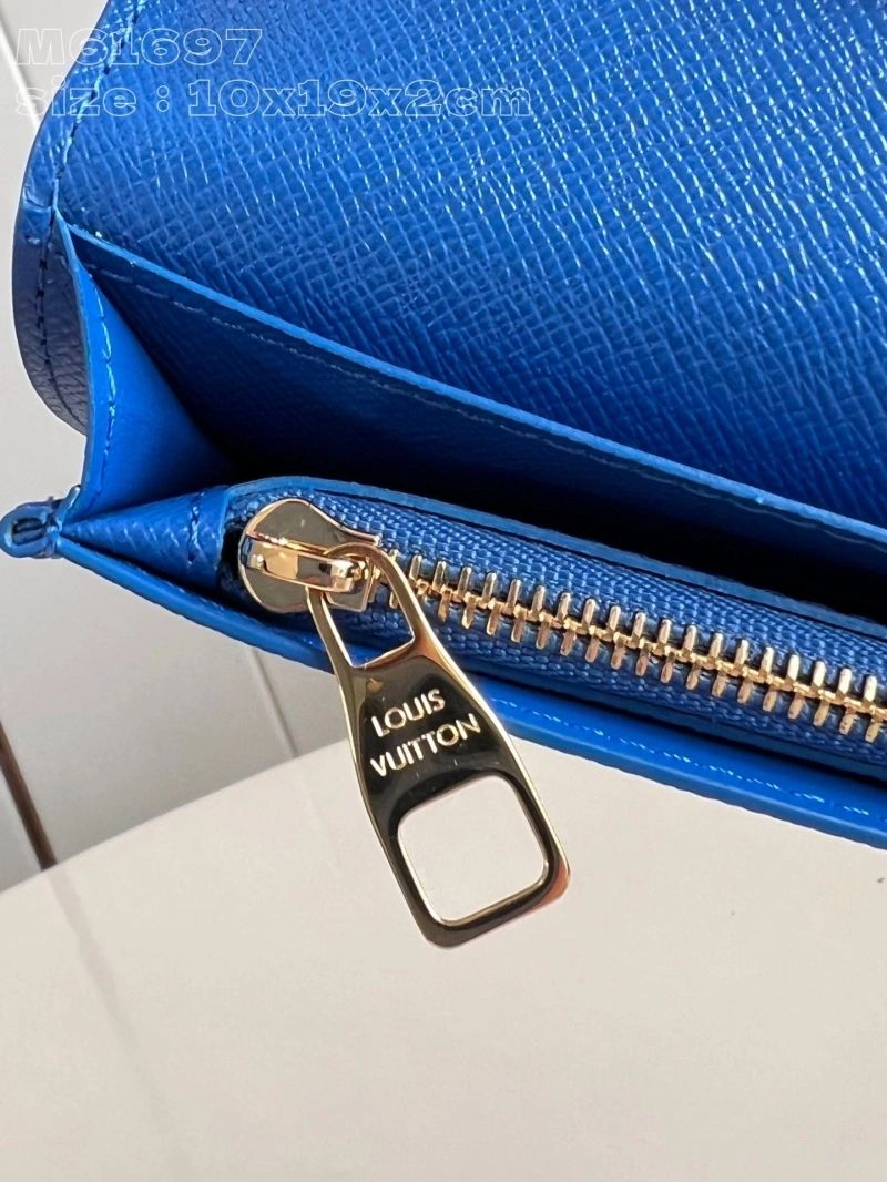 LV Wallets 4365I-0424