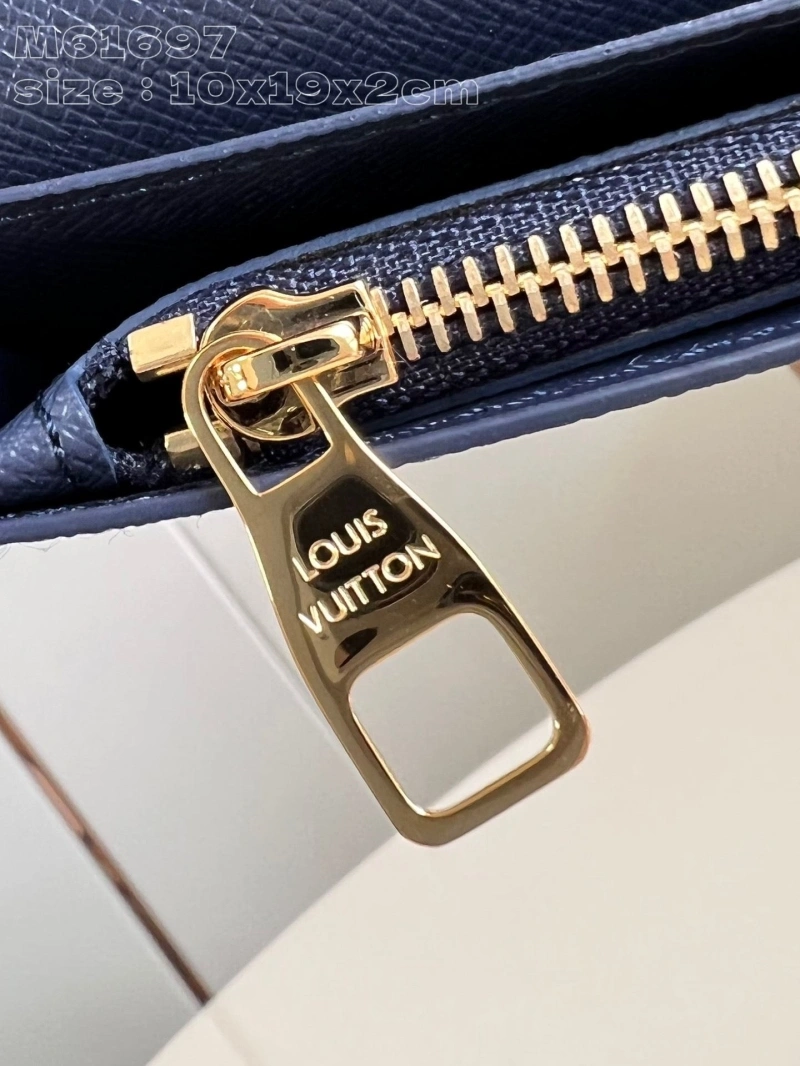 LV Wallets 4365I-0425