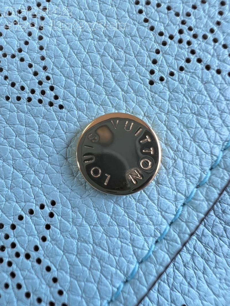 LV Wallets 4365I-0447