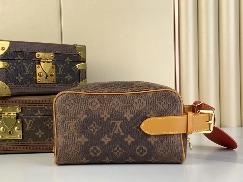 LV Cosmetic Bags 4365I-0472
