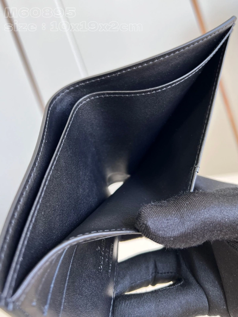 LV Wallets 4365I-0702