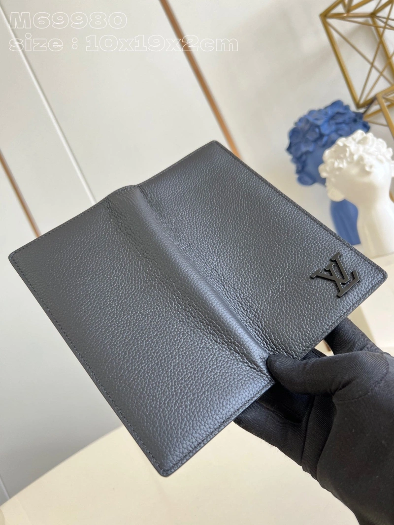 LV Wallets 4365I-0710