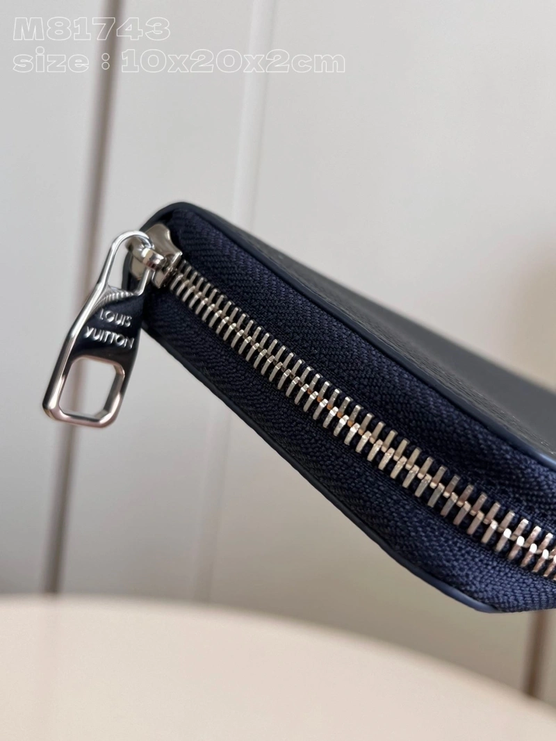 LV Wallets 4365I-0711