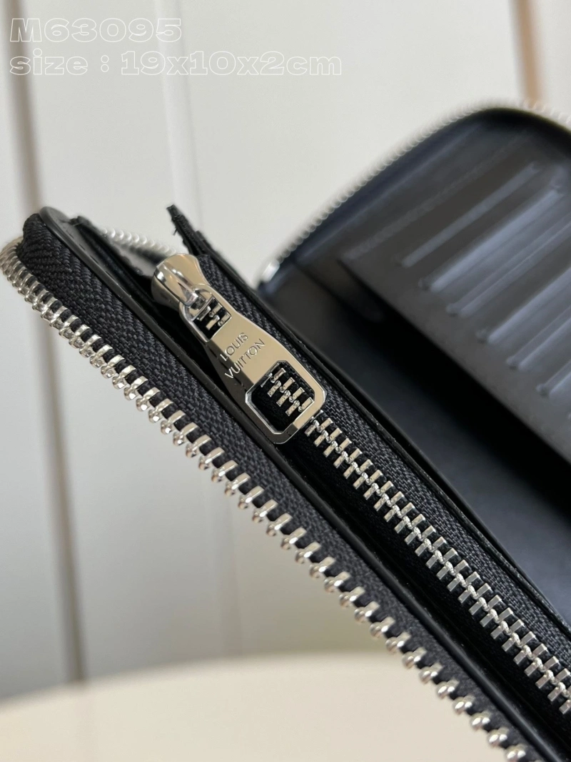 LV Wallets 4365I-0747