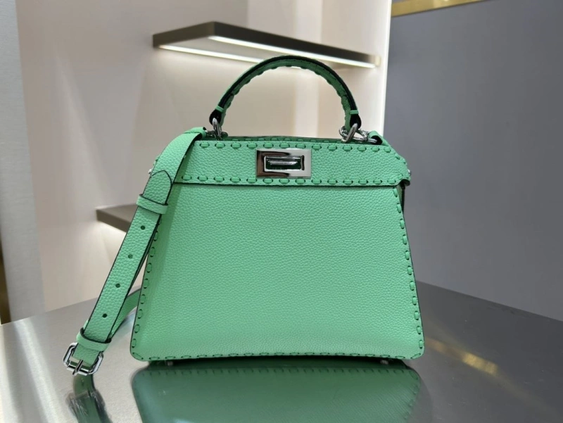 Fendi Top Handle Bags 4370-0001