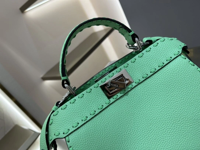 Fendi Top Handle Bags 4370-0001