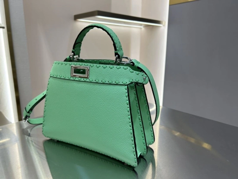 Fendi Top Handle Bags 4370-0001