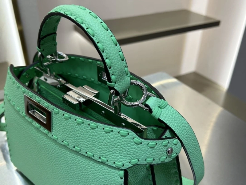 Fendi Top Handle Bags 4370-0001