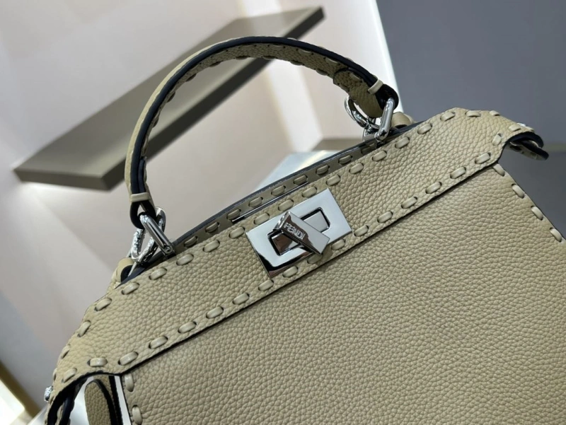 Fendi Top Handle Bags 4370-0002