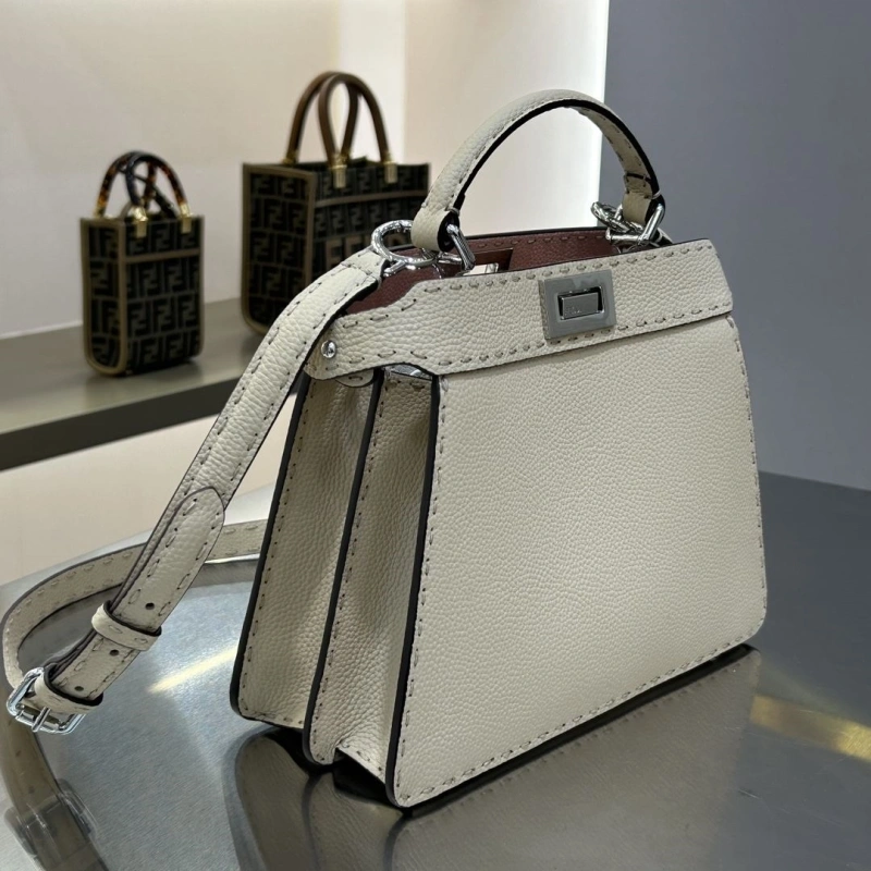 Fendi Top Handle Bags 4370-0005