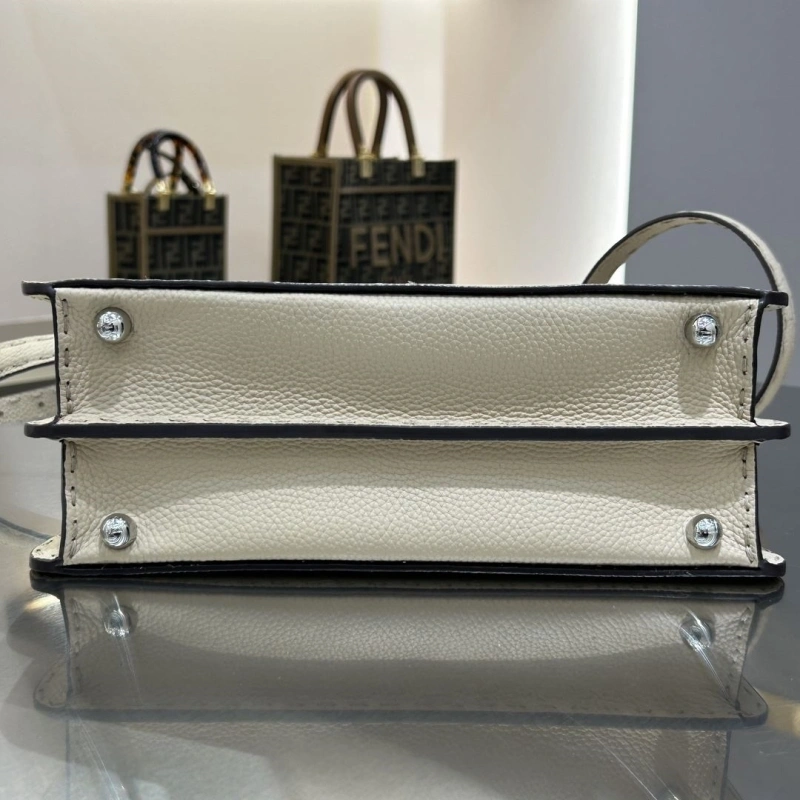 Fendi Top Handle Bags 4370-0005
