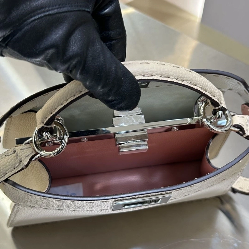 Fendi Top Handle Bags 4370-0005