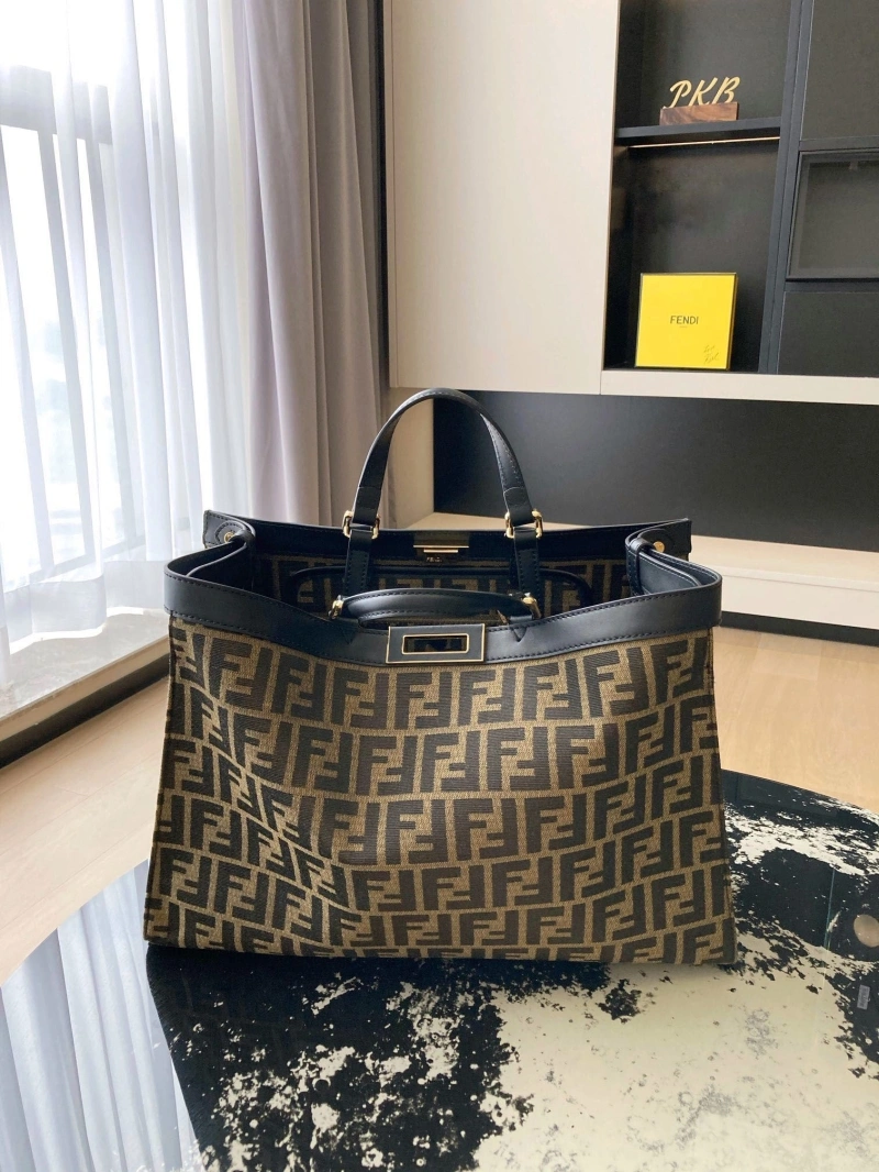 Fendi Shopping Bags 4370-0012
