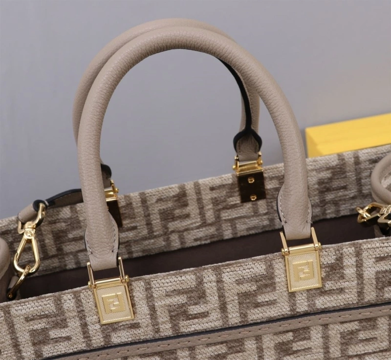 Fendi Shopping Bags 4370-0020