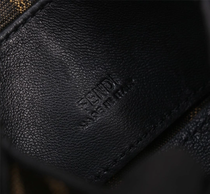 Fendi Baguette Bags 4370-0032