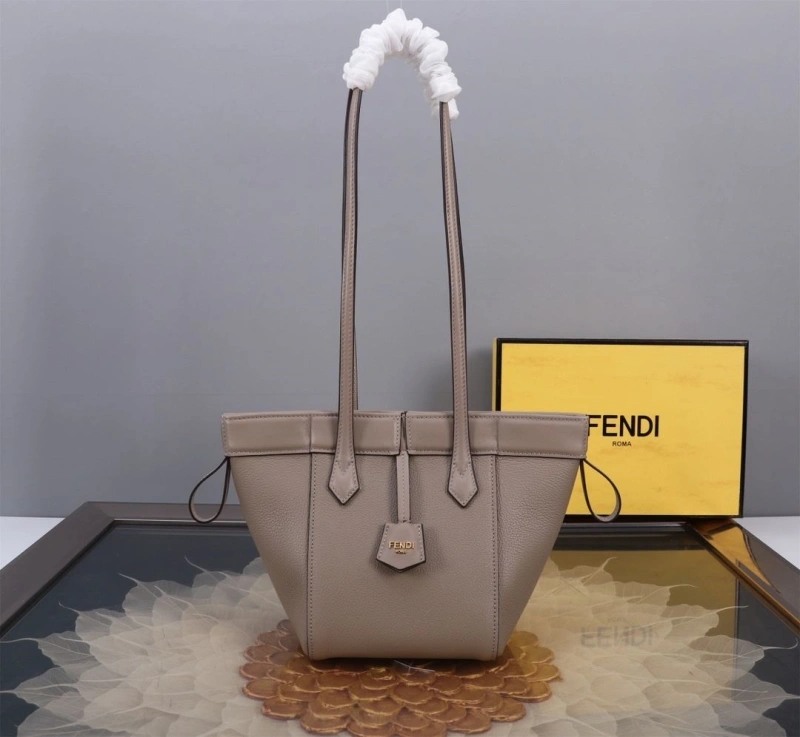 Fendi Shopping Bags 4370-0052