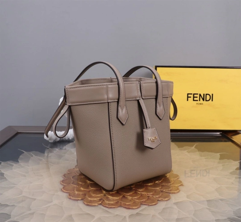 Fendi Shopping Bags 4370-0052