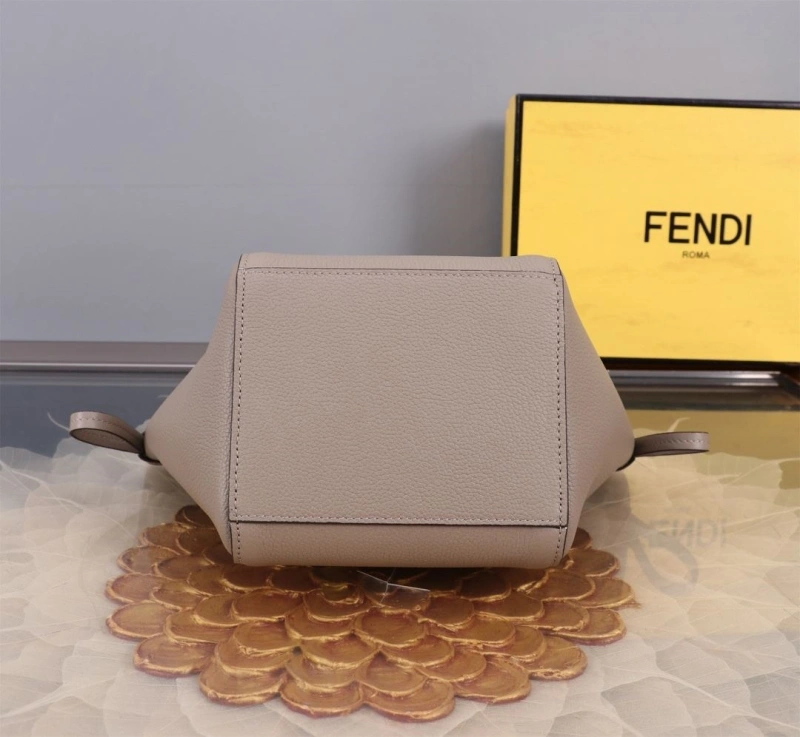 Fendi Shopping Bags 4370-0052