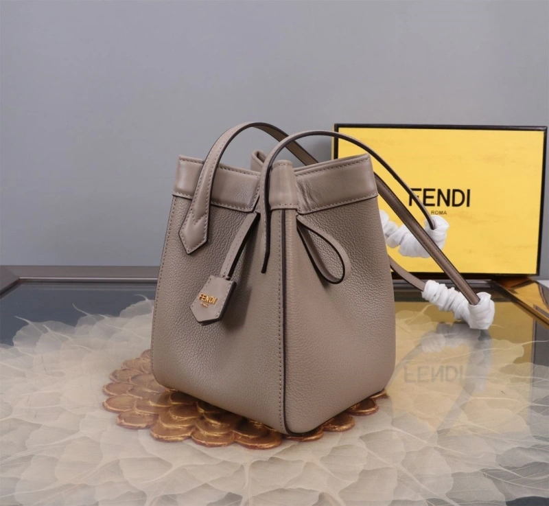 Fendi Shopping Bags 4370-0052