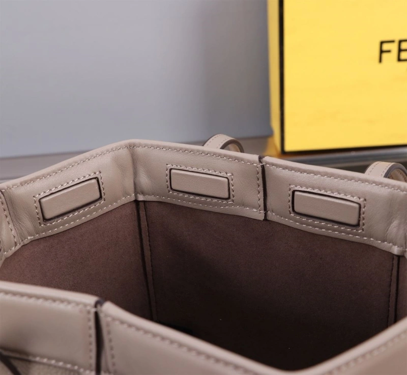 Fendi Shopping Bags 4370-0052