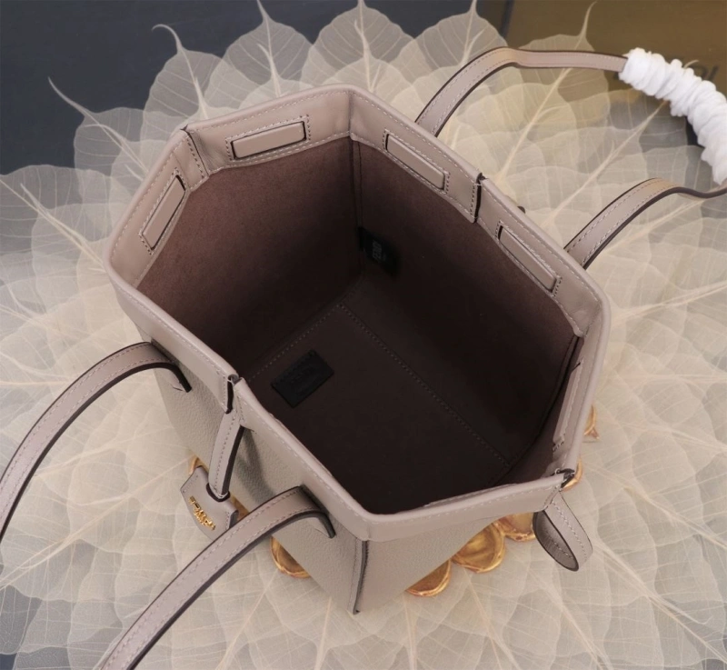 Fendi Shopping Bags 4370-0052