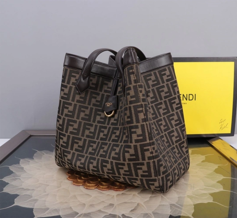 Fendi Shopping Bags 4370-0056