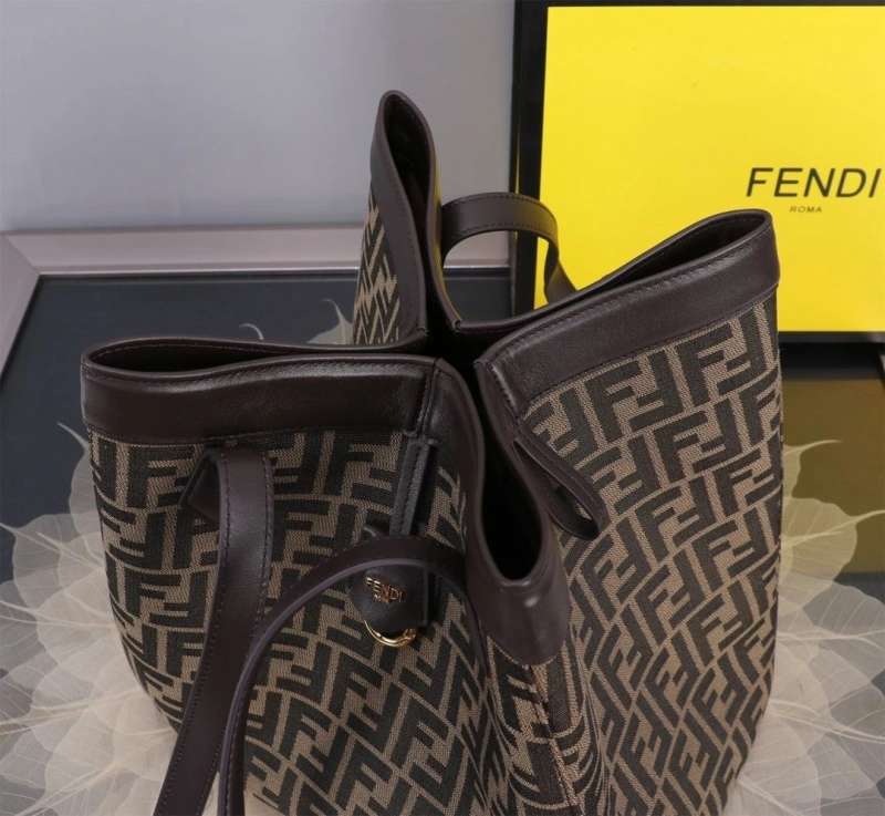 Fendi Shopping Bags 4370-0056