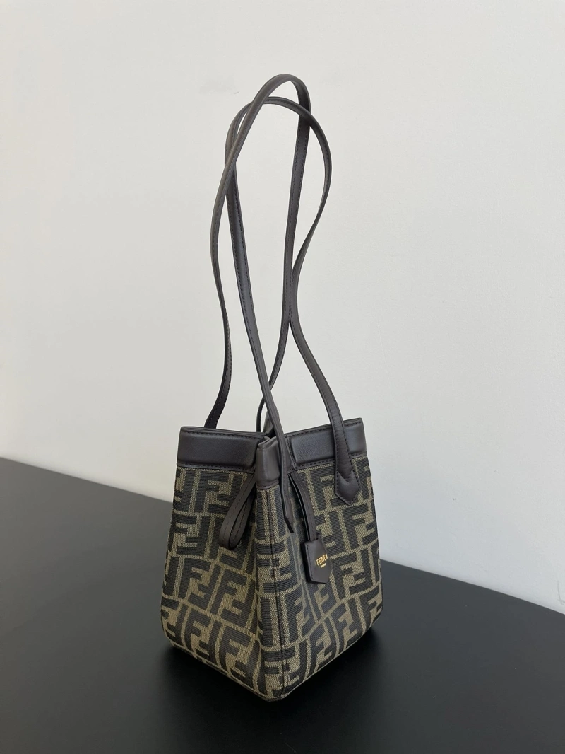 Fendi Shopping Bags 4370-0068