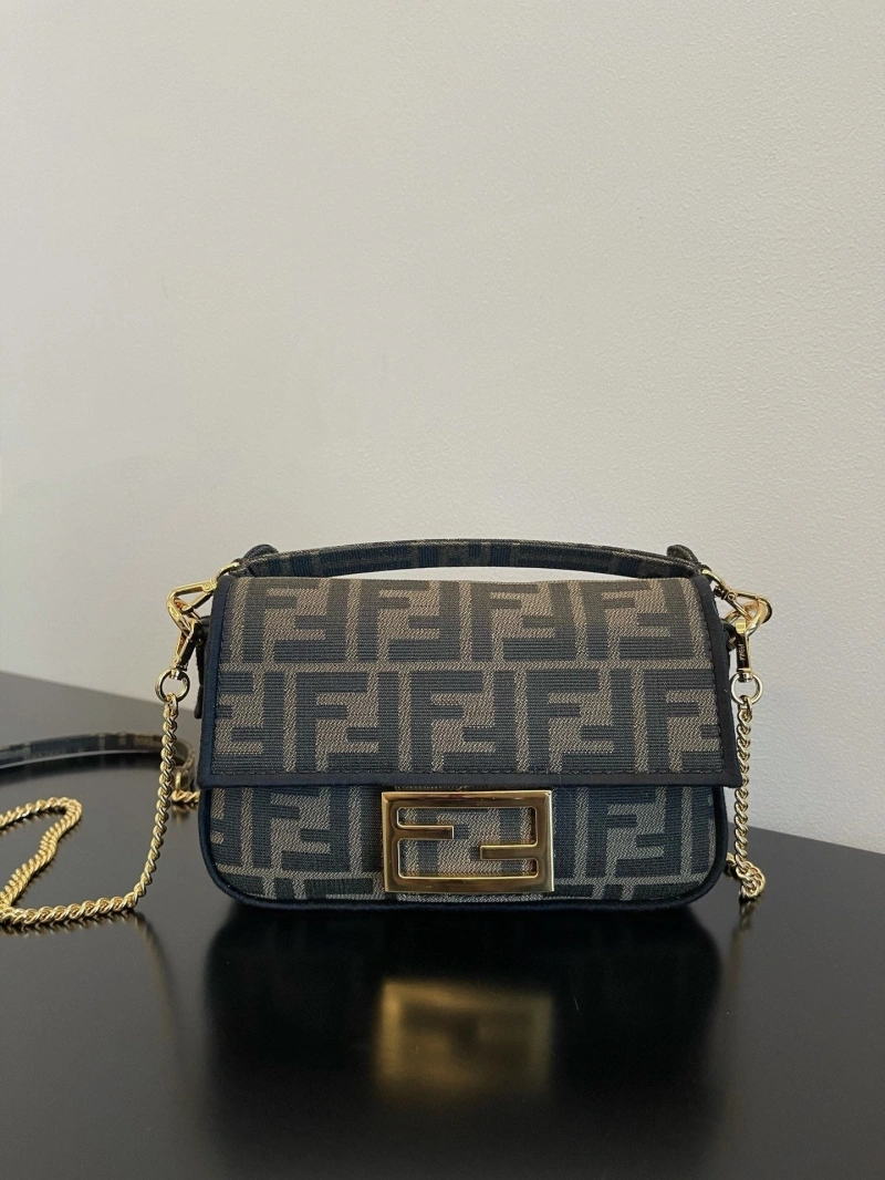 Fendi Baguette Bags 4370-0104