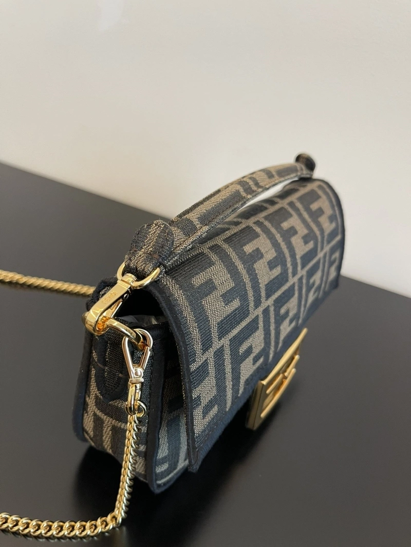 Fendi Baguette Bags 4370-0104