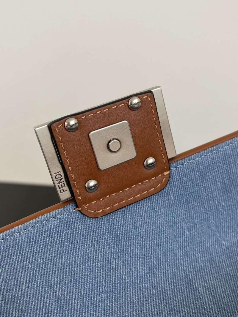 Fendi Baguette Bags 4370-0117