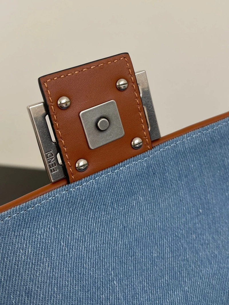 Fendi Baguette Bags 4370-0118